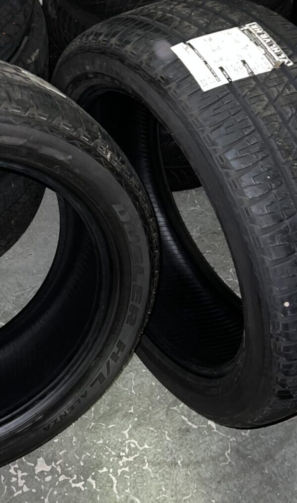 Reifen Bridgestone Dueler H/T 285/45 R22