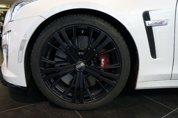 Winterkomplettradsatz 19 Zoll CTS-V
